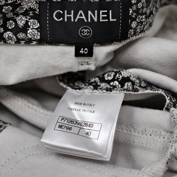 CHANEL 2021 CC Camellia Print Stretch Jeans Size 40 Straight Leg - Picture 13 of 16